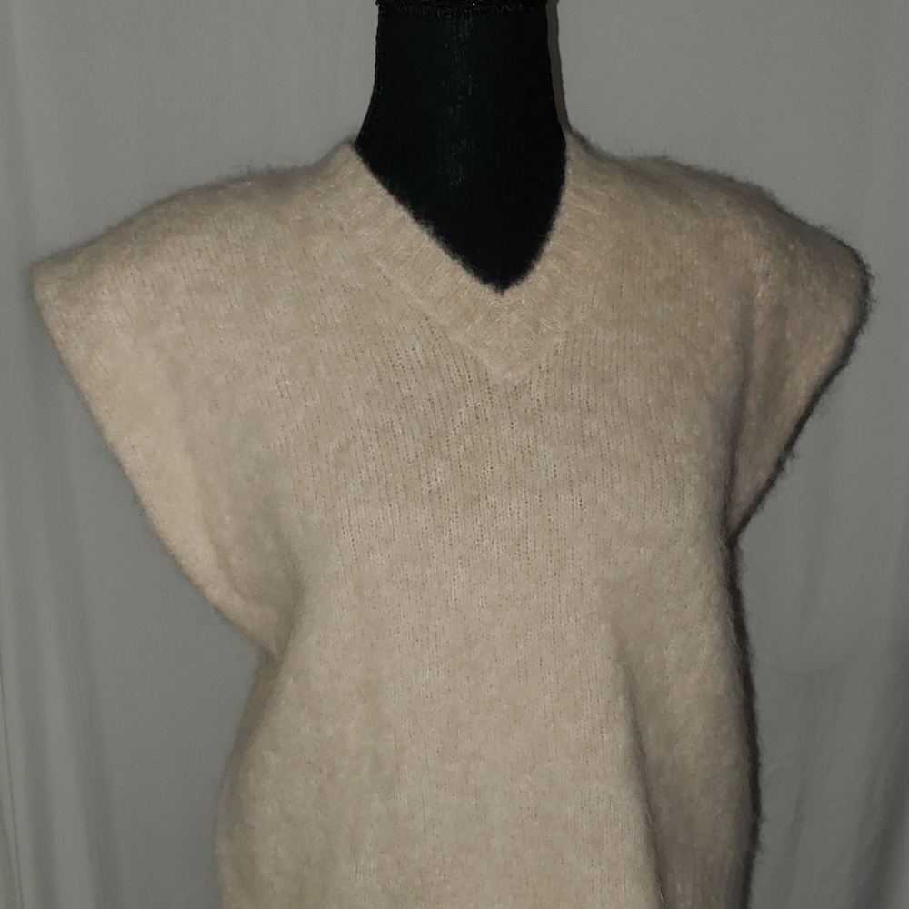 Zara Cream V-Neck Women's Sweater